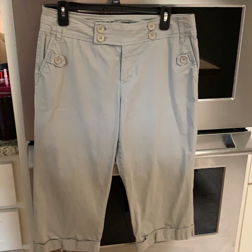 Gloria Vanderbilt size 12 capris